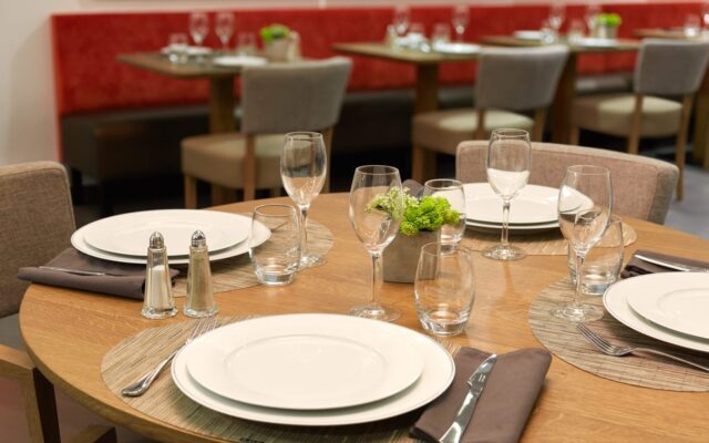 Isle_d_Abeau-Restaurant