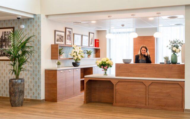 LesGirandieres_Choisy_le_Roi-Accueil_hotesse2