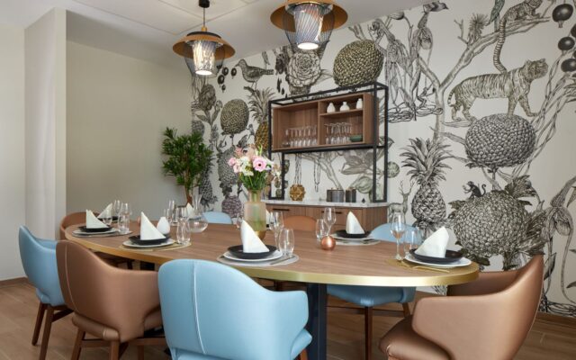 LesGirandieres_Echirolles-Restaurant4_salon_familles