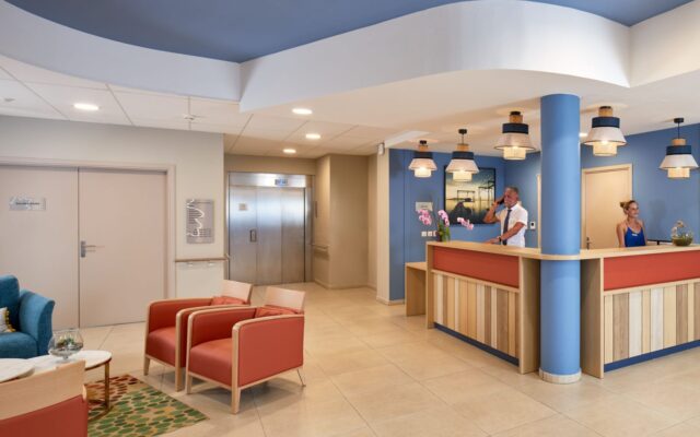 LesGirandieres_Meze-Accueil_hotesse