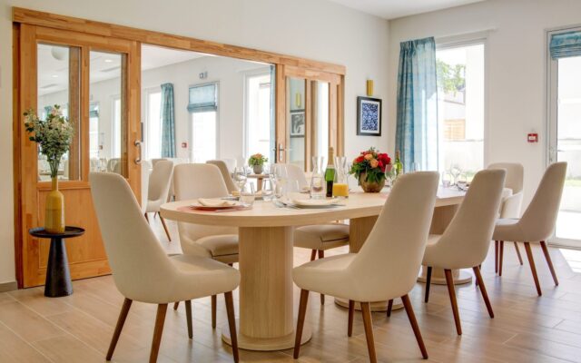 LesGirandieres_Reims-Restaurant3_salon_familles