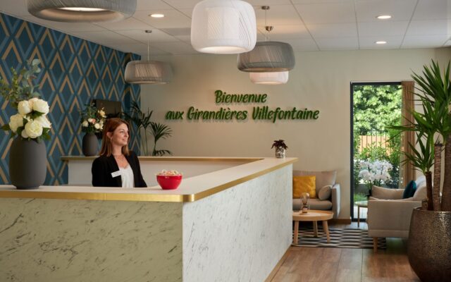 LesGirandieres_Villefontaine-Accueil_hotesse