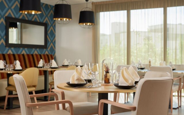 LesGirandieres_Villefontaine-Restaurant2