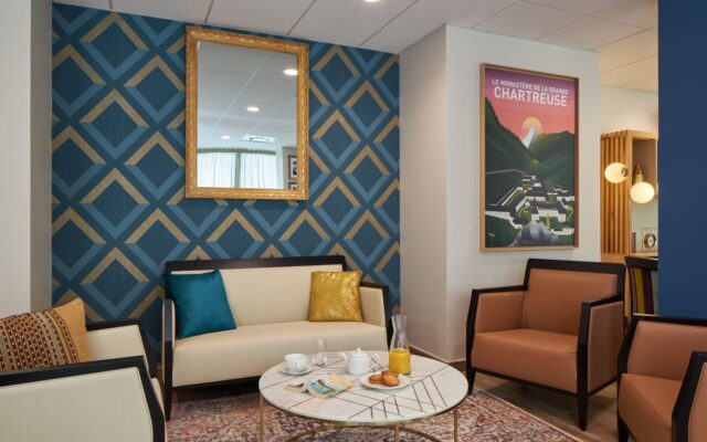 LesGirandieres_Villefontaine-Salon_loisirs3