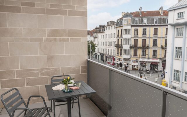 Palazzo_Pau-Appartement3_balcon